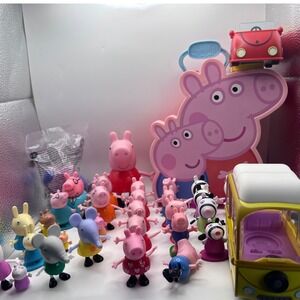 Peppa Pig 37 Piece Action Figure Carry Case and Vehicle Lot